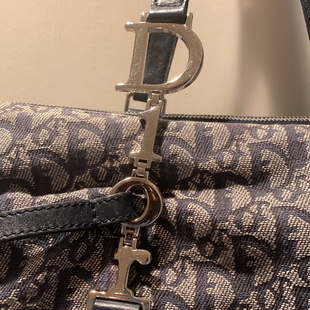 ***Sold****Christian Dior shoulder blue bag, some discoloration on top of zipper - Picture 2 of 12